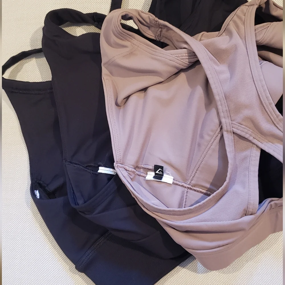 Gymshark Women's Black and Mauve Sports Bra Set - Picture 10 of 10